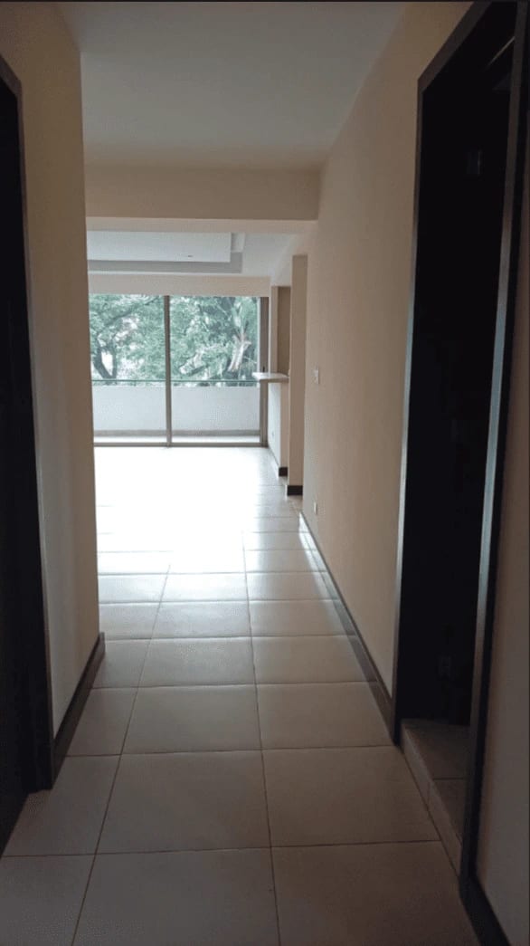 Zona 14 cerca Europlaza — foto 2 de 5